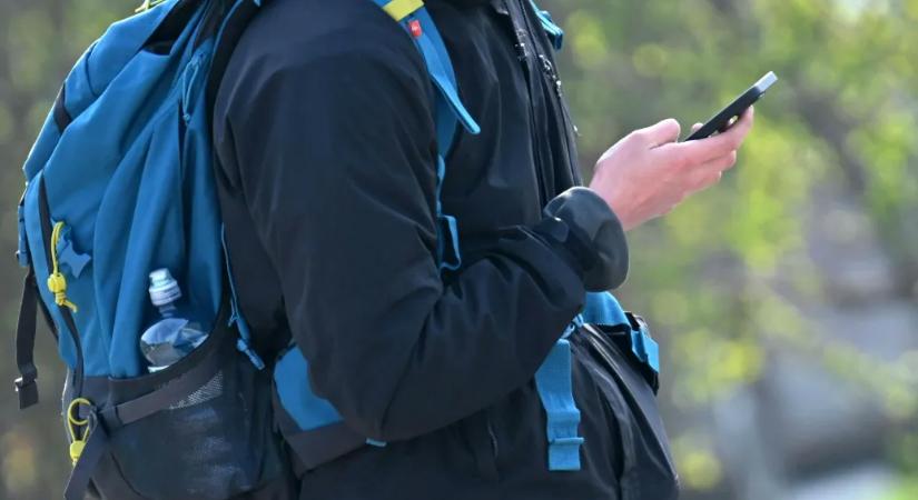 Görögország jövőre kitiltja a közösségi oldalakról a 15 év alattiakat