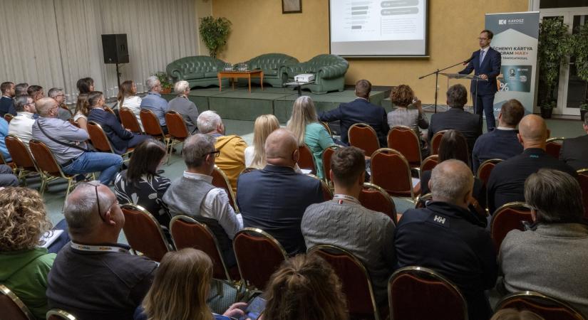 Fix 3%-os hitel, hatékonyságjavítás és AI-forradalom: erről szólt a soproni Széchenyi Kártya Roadshow