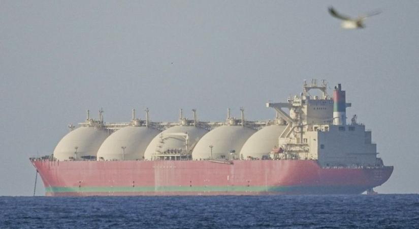 Véget ért a tündérmese, újra 100 dollárnál az olajárak – borús képet vázoltak a szakértők a ránk váró árakról