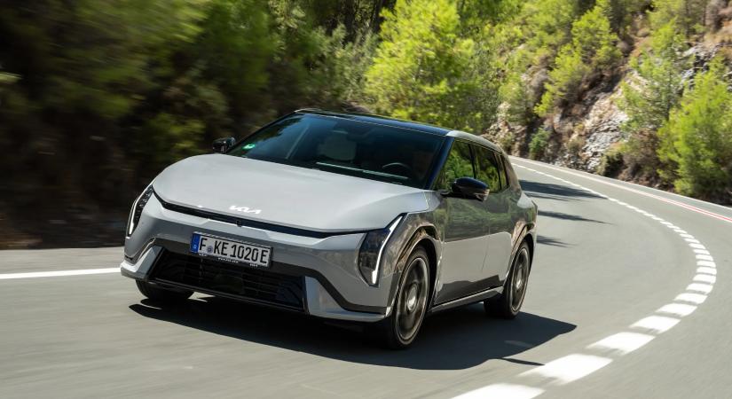 Nem fogynak a villanyautók, a Kia sem erőlteti tovább