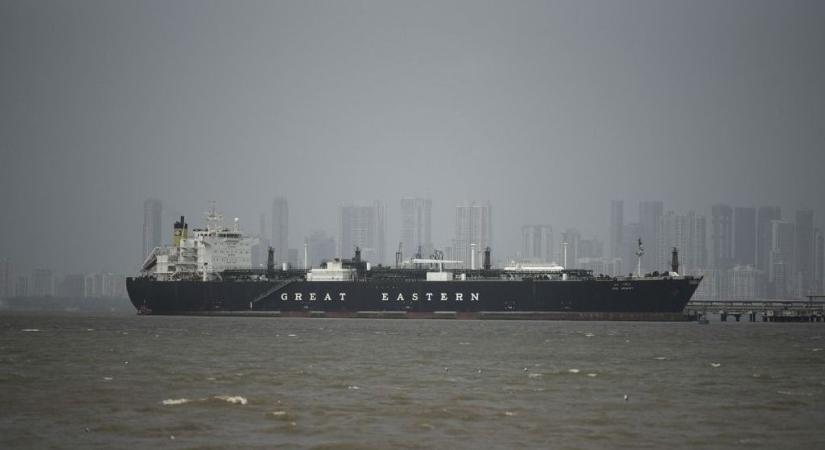 Irán váratlant húzott, kiadott egy ajánlást, hogy hol lehet elkerülni a halálzónának jelentett Hormuzi-szorost