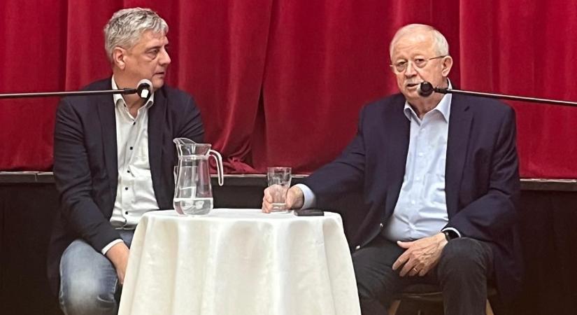 Kuncze Gábor: Egyéniben és listán is a DK-ra szavazok