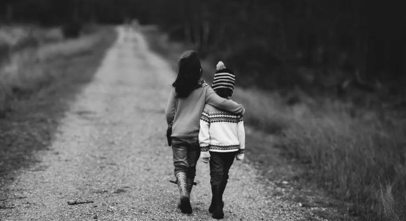 „Két hete volt hátra” – Saját csontvelőjével rángatta vissza a halál torkából testvérét a bátor kislány