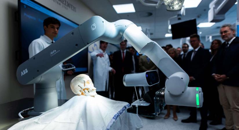 Átadták a Nemzeti Orvosi Innovációs Képző Központot