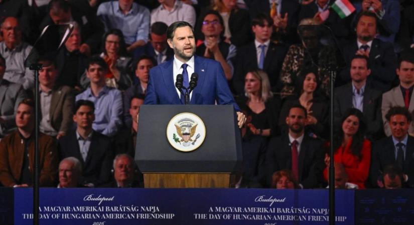 A külpolitikában mostanra meztelen a magyar diplomácia