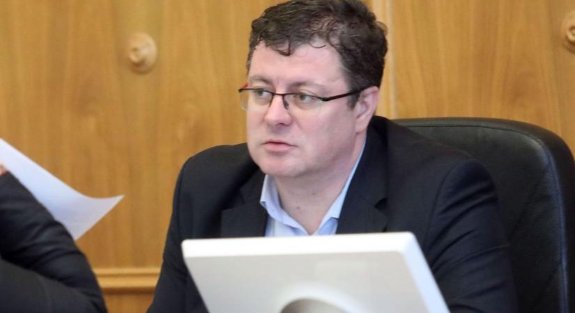 Bajban lehet a pécsi Tisza jelölt, a Ruzsa család sarja Magyar Péter hecckampánya miatt