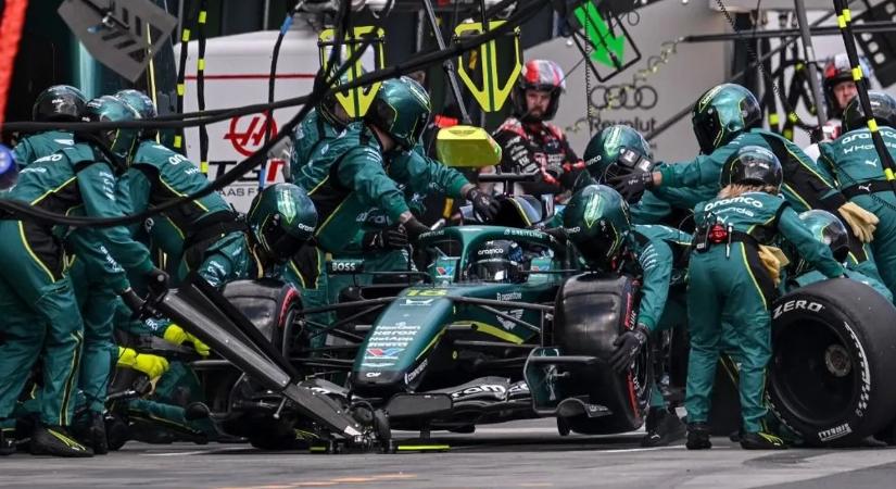 Magyar versenyzőt igazolt az Aston Martin F1-es csapata