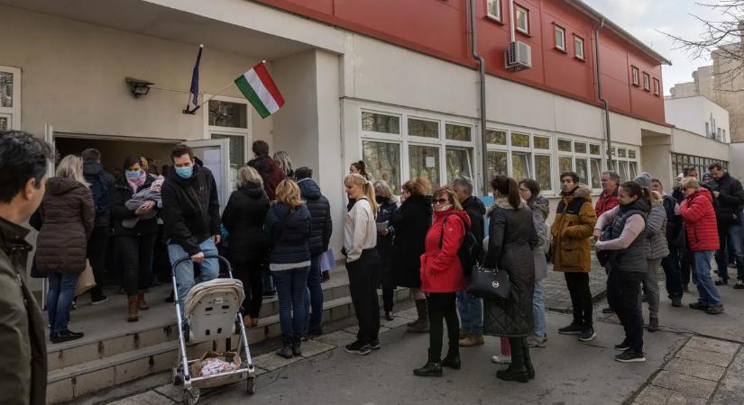 "Remélem, hogy a fiam valahol itt fog szolgálni és nem kell a frontra mennie" – Így élnek Ukrajnában a magyarok