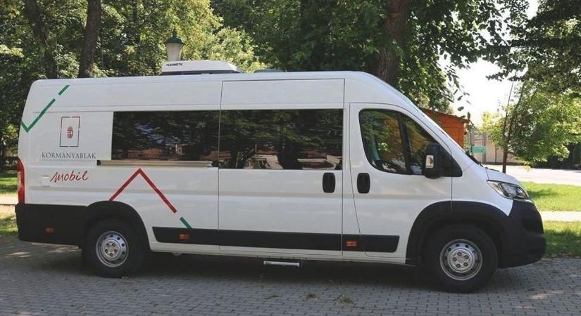 Mennyivel könnyebb lesz az ügyintézés így! Több településre is jön egy nap a kormányablakbusz!