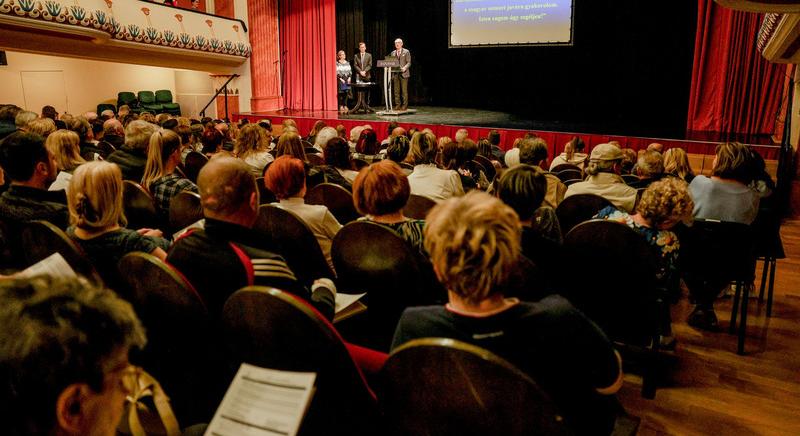 Esküt tettek a szavazatszámlálók