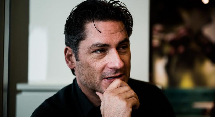 Árpa Attila egy jacuzziból magyarázta el, mit csináljon, akinek pénzt ajánlanak a szavazatáért