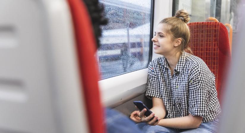 Ingyenes európai utazási bérletet kaphat közel 900 magyar fiatal – Így lehet rá pályázni