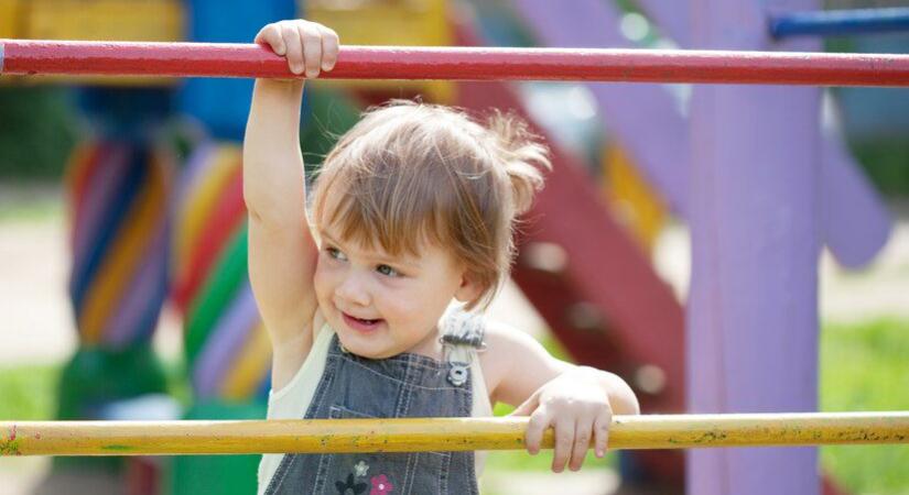 Játszóteret alakítanának ki, aszfaltoznának Komádiban