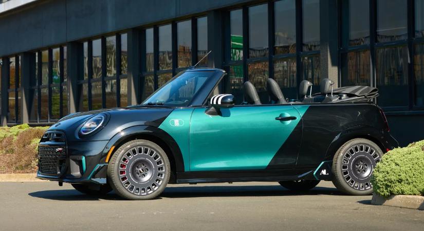 Egyedi autót épített a Mini - a Rolls-Royce volt a példa