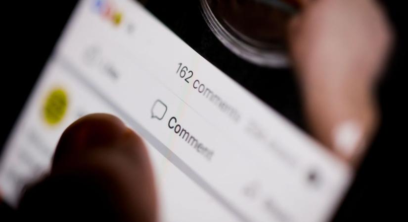 Pedotiszát emlegetnek és a tiszás Gajda Attila visszalépését követelik a dühödt kommentelők