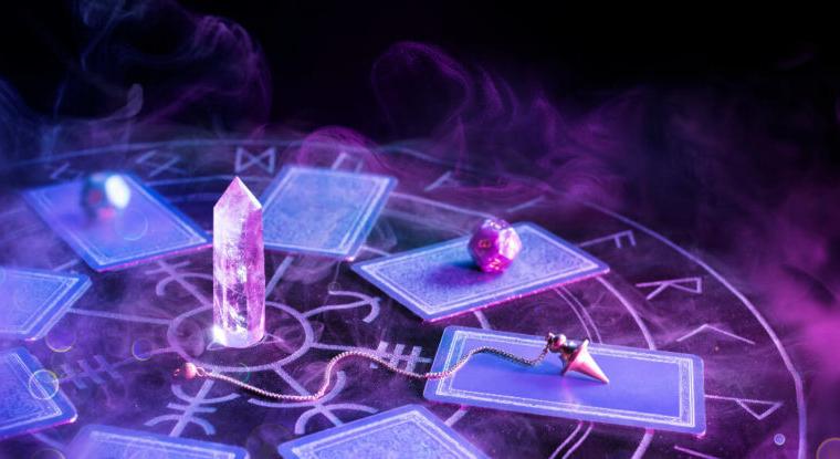 Ez a Tarot kártya tartozik a csillagjegyedhez – megmutatja az életfeladatod