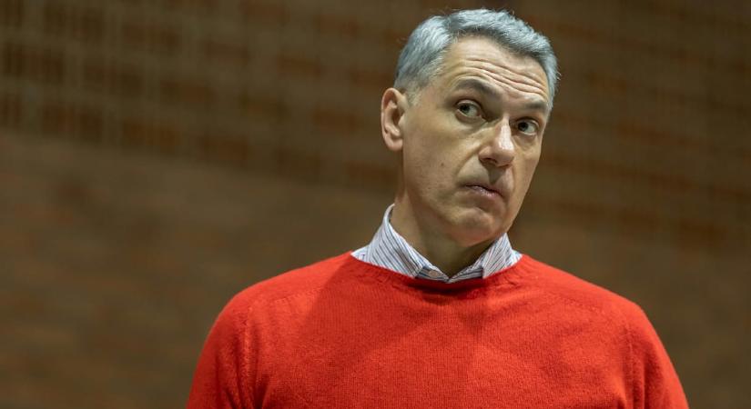 Vitézy: Négy nappal a választás előtt Lázár helyettese aláírta azt, amit a miniszter leállíttatott