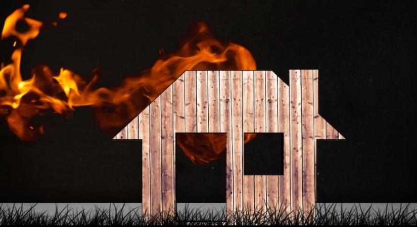 Kigyulladt egy családi ház Arlón