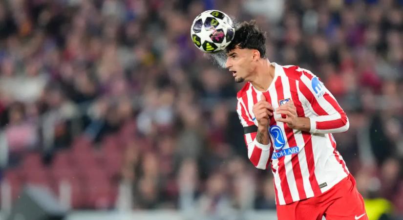 Megfogta kézzel az Atlético védője a kapus kigurítását – a Barcelona edzője felrobbant a dühtől, mert nem kaptak tizenegyest