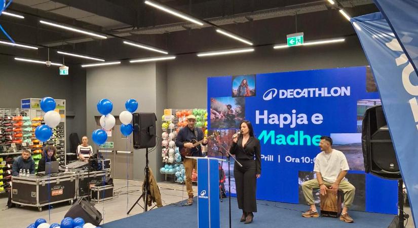 Magyar fejlesztésű kasszarendszerrel nyitotta meg első koszovói üzletét a Decathlon