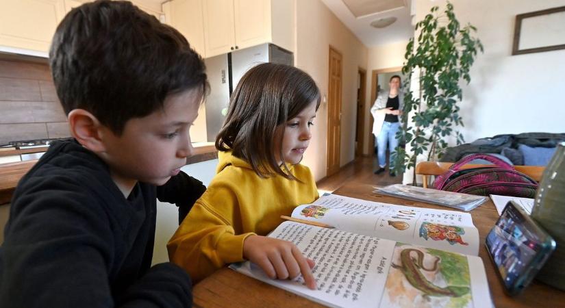 „Rengeteg családpolitikai költekezés túlköltekezés”, a családoktól vonna el pénzt a Tiszának is szurkoló PDSZ