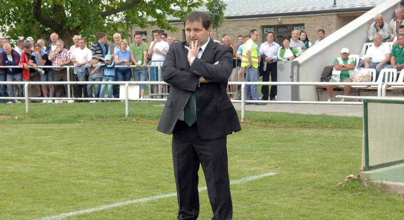 Visszatért legnagyobb sikerei helyszínére a paksi edző