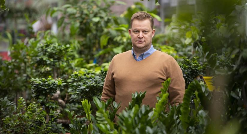 A Fidesz a dísznövényeket is megsarcolta, kiderült, mennyit fialt az új adó