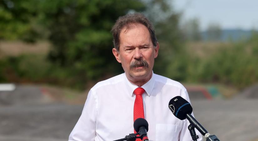 Sátoraljaújhely fideszes polgármestere árulónak nevezte Wáberer Györgyöt és felszólította, hogy mondjon le a tisztségeiről