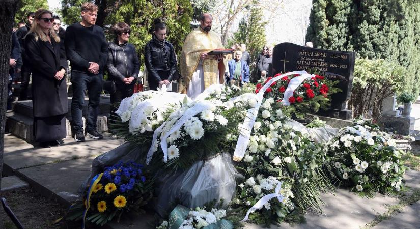 Rengetegen kísérték utolsó útjára a legendás pécsi edzőt (GALÉRIA)