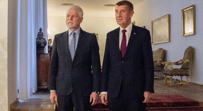 Csehországban vita tárgya, hogy az államfő vagy a kormányfő képviselje az országot a NATO júliusi ankarai csúcstalálkozóján
