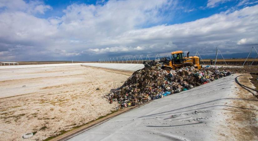 Lesz, ahol elhelyezni a háromszékiek szemetét – Bővítik a lécfalvi hulladéklerakót