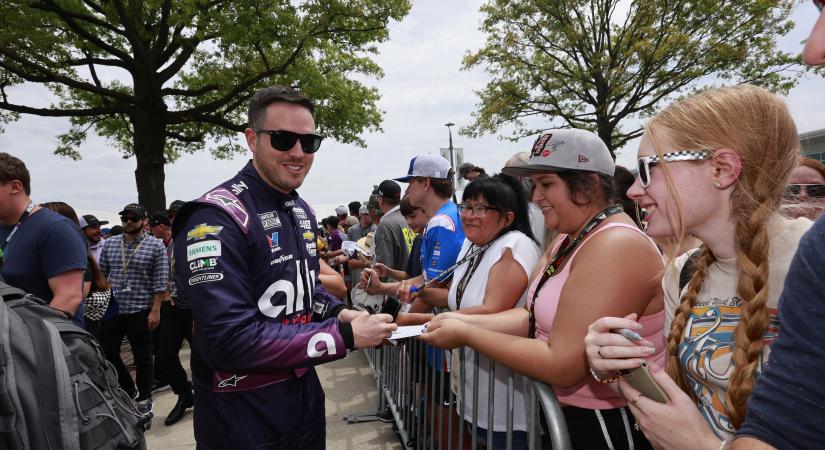 NASCAR: Alex Bowman újra egészséges