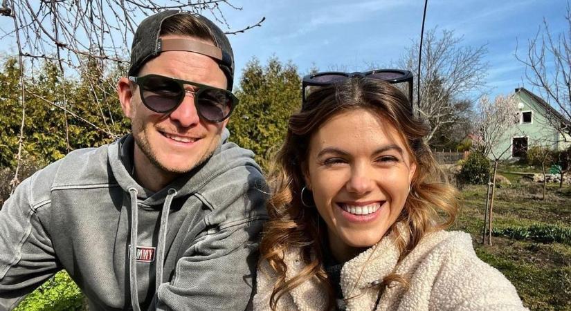 Ez vezetett Istenes Bence és Csobot Adél szakításához