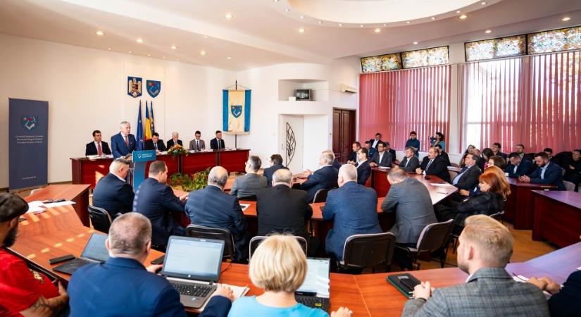 Létszám- és béralapcsökkentések várhatók a háromszéki önkormányzatnál is