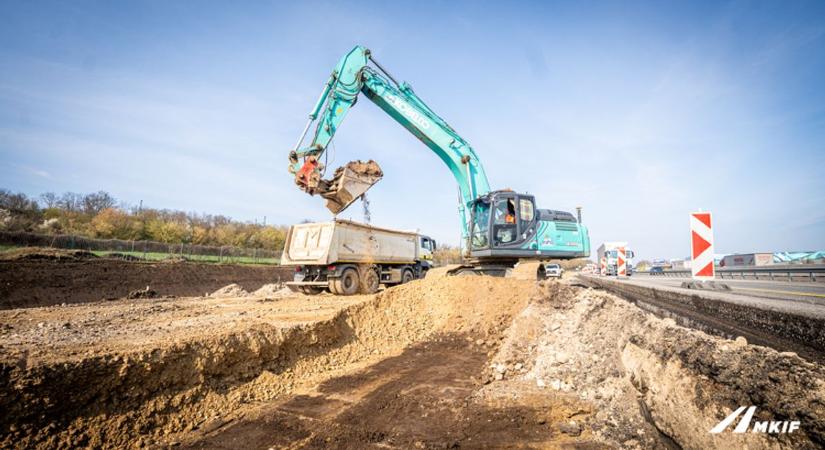 Fontos fázis kezdődött az M1-es autópálya fejlesztésében