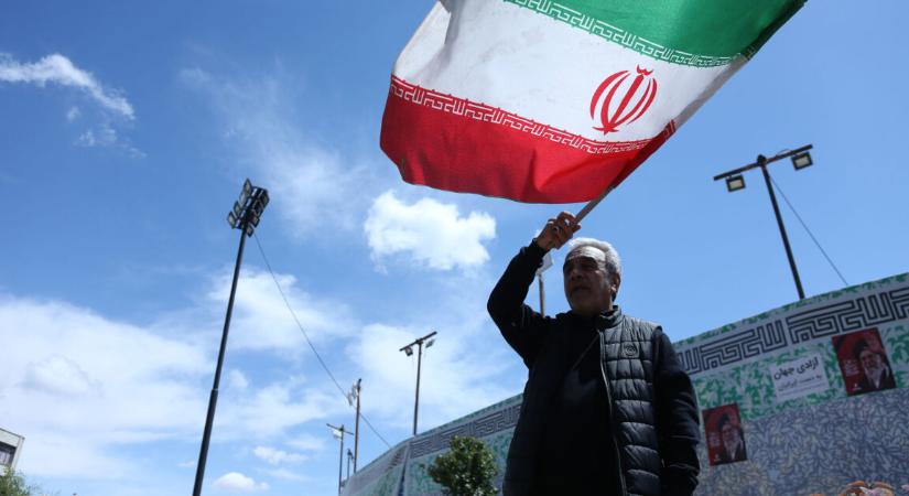 Pattanásig feszült a helyzet – Irán bármikor kilőheti a rakétákat