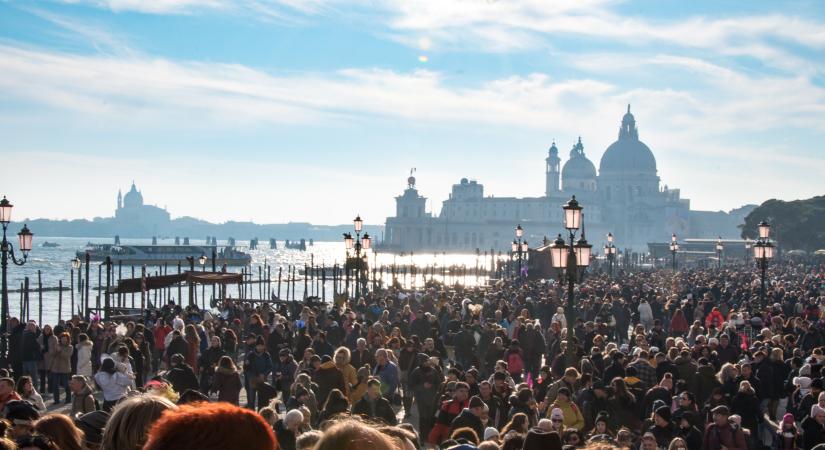 Kimondták, amit senki sem akart hallani: visszatérhetnek a járvány idején látott rendkívüli intézkedések