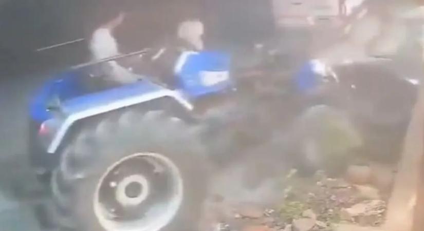 Elmebeteg traktoros tört ripityára egy Suzukit, bekattant a fickó!