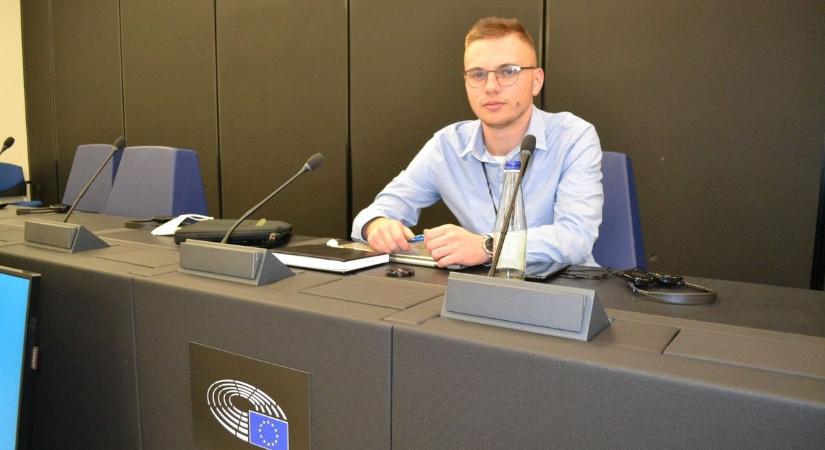 DK-s divatpolitikust indít a Tisza Dél-Vasban