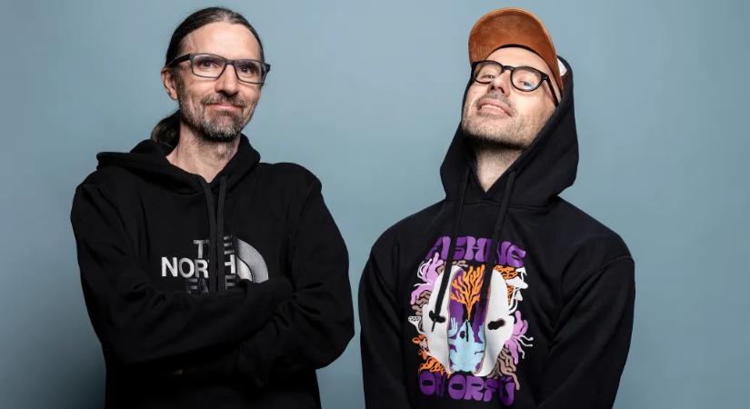 Isten Háta Mögött: Eleinte abban sem voltunk biztosak, hogy az zene, amit csinálunk