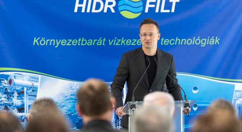 Szijjártó Péter: Jól halad a magyar gazdaság dimenzióváltása