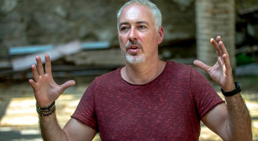 Hajós András a Heti Hetesről: Lehet, hogy más kormányzat lesz, és akkor tök izgi lesz megélni, hogy nem csak Orbán Viktorról kell beszélni