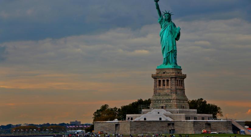 Megtorpant az amerikai beutazó turizmus: a reptereken kialakult káosz is rontja a 2026-os „jubileumi év” esélyeit