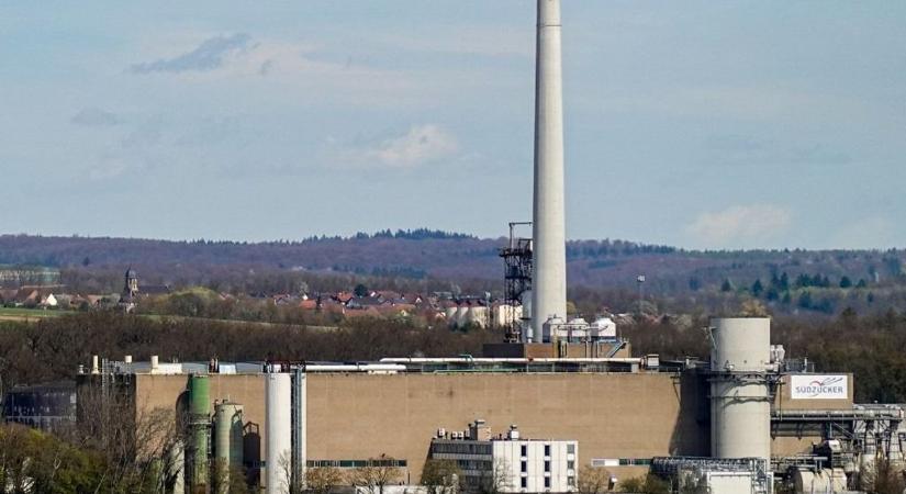 Két kontinensről is kapják a kemény pofonokat a németek, majd továbbadják Európának