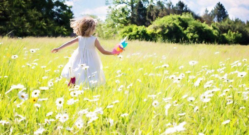 A szülők rémálma: a kislány már kétévesen demenciában szenved