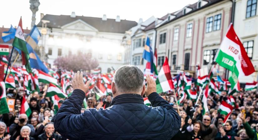 Orbán Viktor: mi a hívatlan vendégekkel is emberségesen bánunk