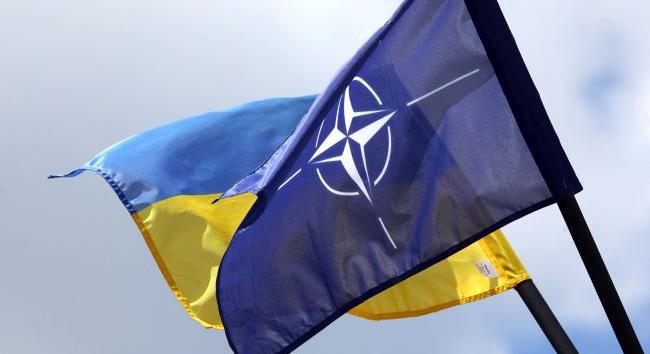 Az ukránok több mint kétharmada támogatja a NATO-csatlakozást, de kevésbé bízik a szövetségben