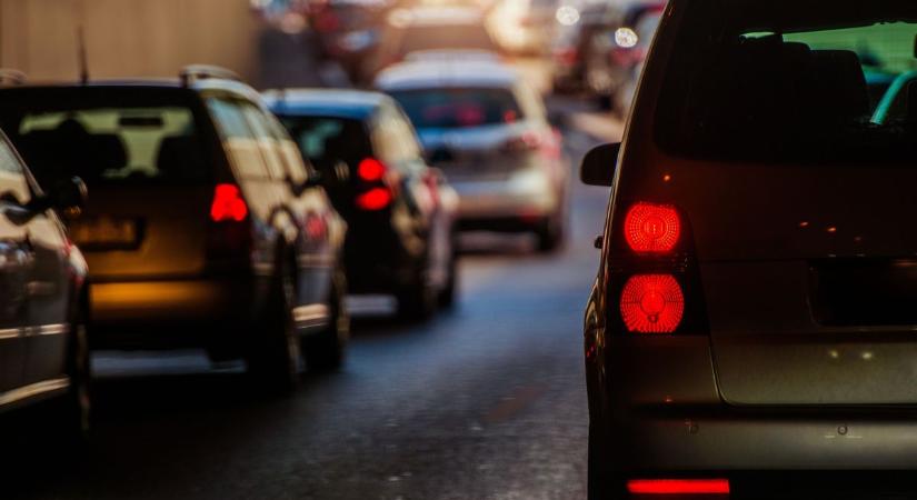 Nem lehet majd nem észrevenni – új kiegészítő csökkentheti a közúti balesetek számát