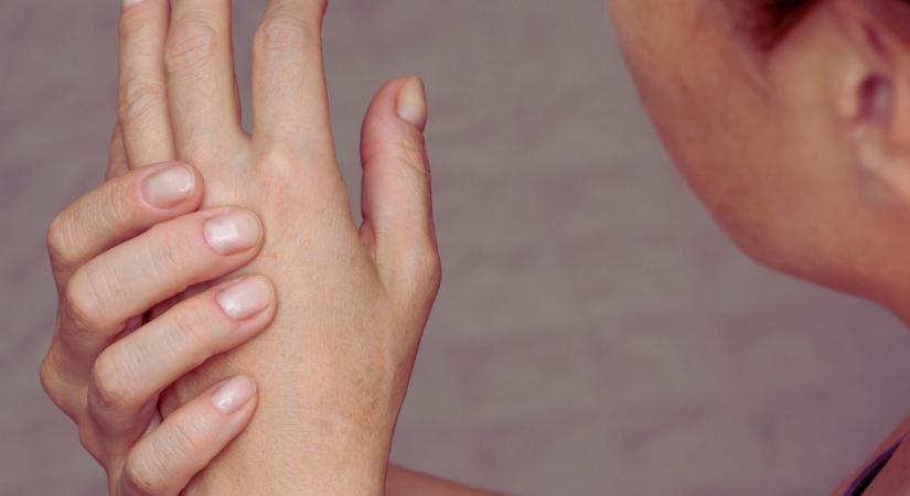 Ne várj túl sokáig: a tartós ujjfájdalom a kéz mozgásképtelenségéhez vezethet