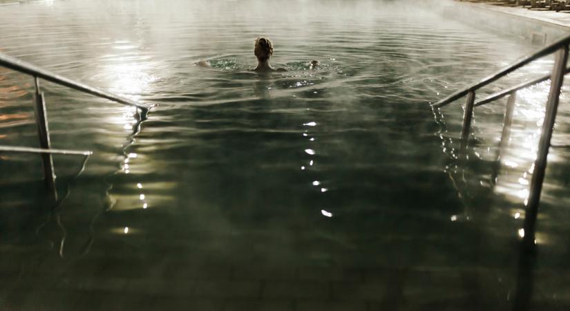 Alig több mint tízezres alföldi városkában bújik meg hazánk egyik legjobb gyógyvize